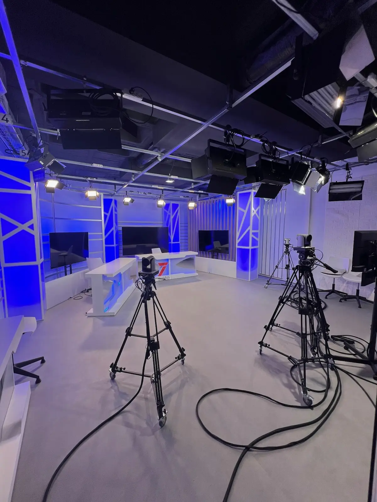 Reforma Integral de Local en Edificio Carrida – Estudio de Televisión 7TV